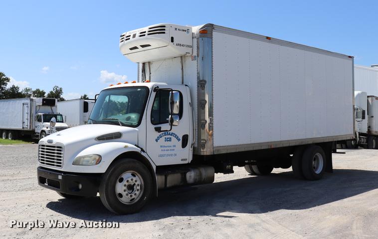 image for item DK9584 2005 Freightliner Business Class M2 refrigerated truck