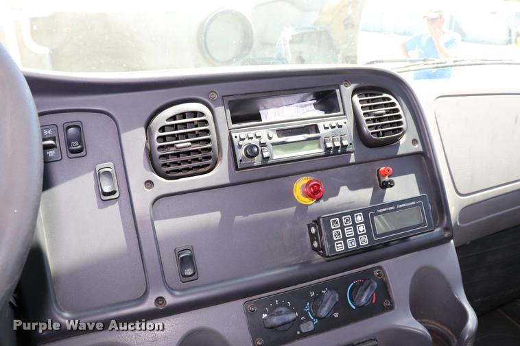 image for item DK9584 2005 Freightliner Business Class M2 refrigerated truck