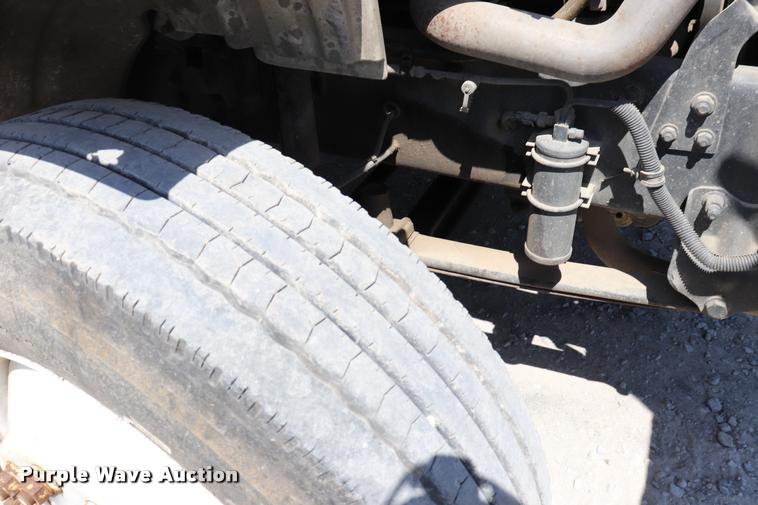 image for item DK9584 2005 Freightliner Business Class M2 refrigerated truck