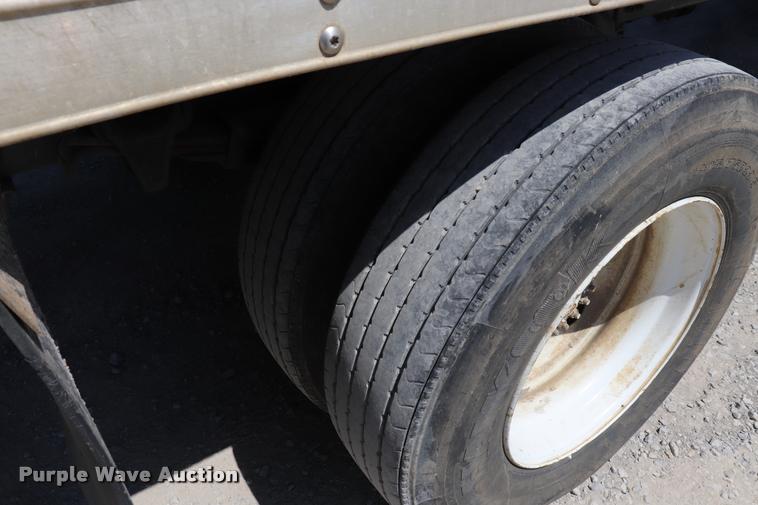 image for item DK9584 2005 Freightliner Business Class M2 refrigerated truck