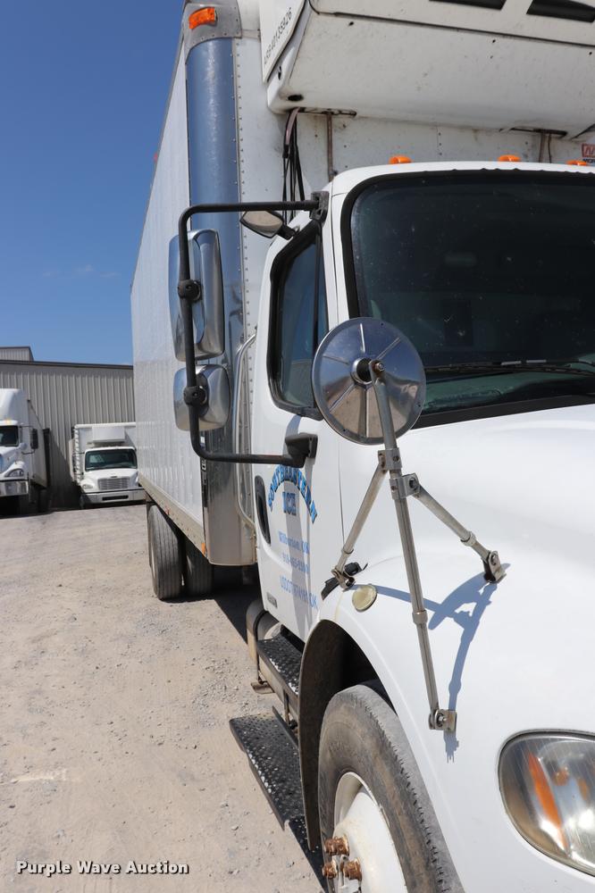 image for item DK9584 2005 Freightliner Business Class M2 refrigerated truck
