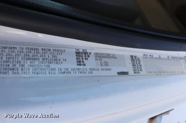 image for item DK9584 2005 Freightliner Business Class M2 refrigerated truck