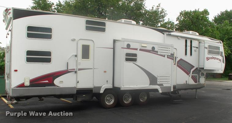 image for item DK9600 2009 Forest River Sandstorm toy hauler