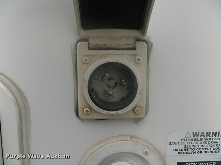 image for item DK9600 2009 Forest River Sandstorm toy hauler