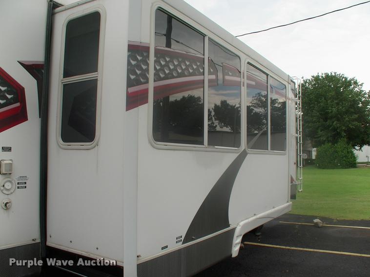 image for item DK9600 2009 Forest River Sandstorm toy hauler