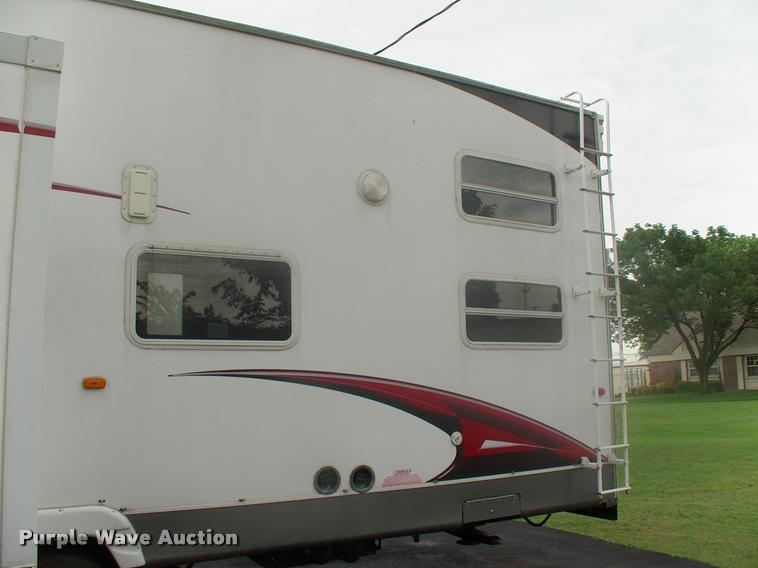 image for item DK9600 2009 Forest River Sandstorm toy hauler