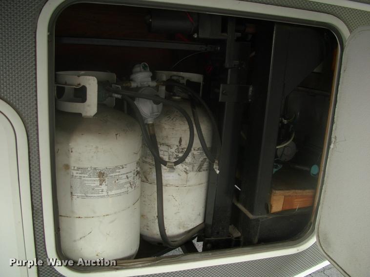 image for item DK9600 2009 Forest River Sandstorm toy hauler