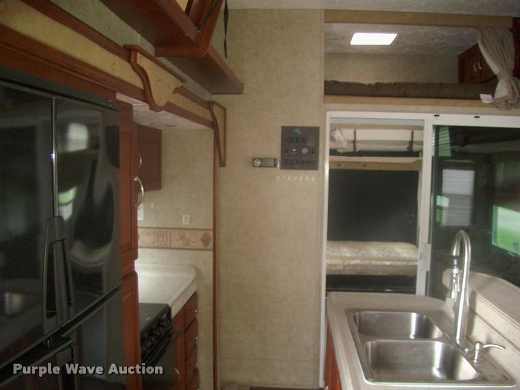 image for item DK9600 2009 Forest River Sandstorm toy hauler