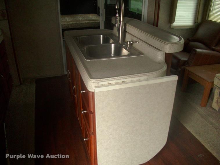 image for item DK9600 2009 Forest River Sandstorm toy hauler