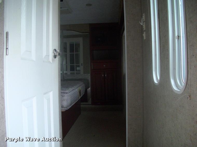 image for item DK9600 2009 Forest River Sandstorm toy hauler