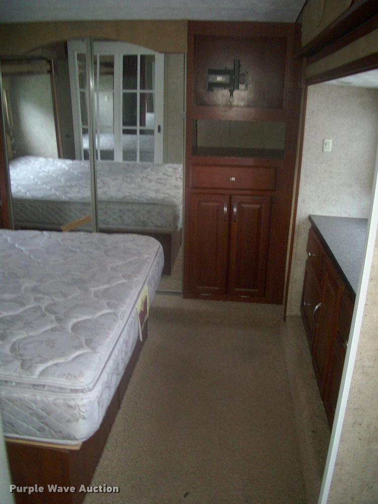 image for item DK9600 2009 Forest River Sandstorm toy hauler