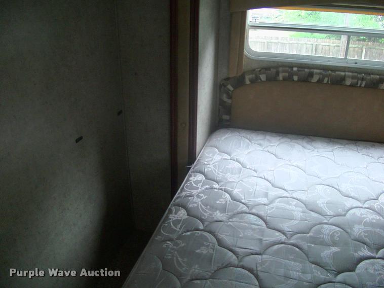 image for item DK9600 2009 Forest River Sandstorm toy hauler