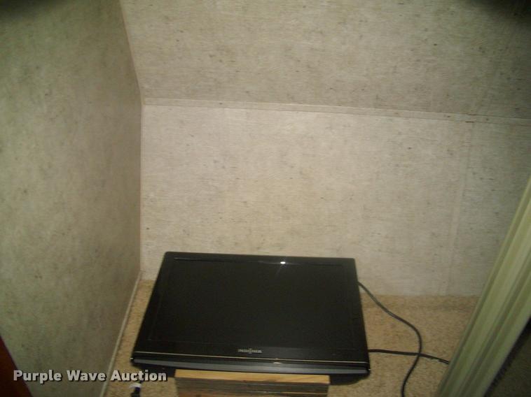 image for item DK9600 2009 Forest River Sandstorm toy hauler