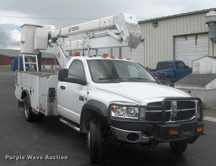 image for item DK9608 2010 Dodge Ram 5500 bucket truck