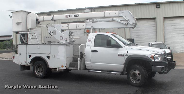 image for item DK9608 2010 Dodge Ram 5500 bucket truck