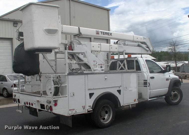 image for item DK9608 2010 Dodge Ram 5500 bucket truck