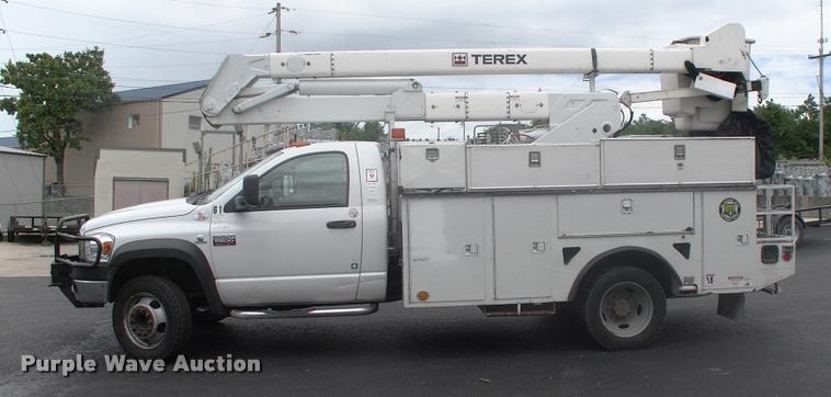 image for item DK9608 2010 Dodge Ram 5500 bucket truck