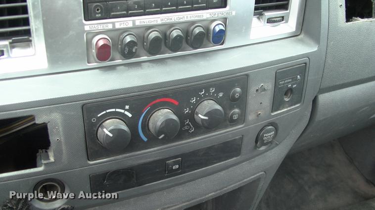 image for item DK9608 2010 Dodge Ram 5500 bucket truck