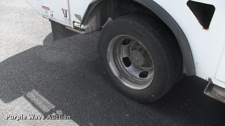 image for item DK9608 2010 Dodge Ram 5500 bucket truck