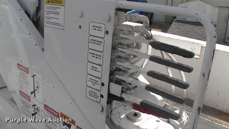 image for item DK9608 2010 Dodge Ram 5500 bucket truck