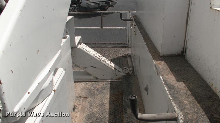 image for item DK9608 2010 Dodge Ram 5500 bucket truck