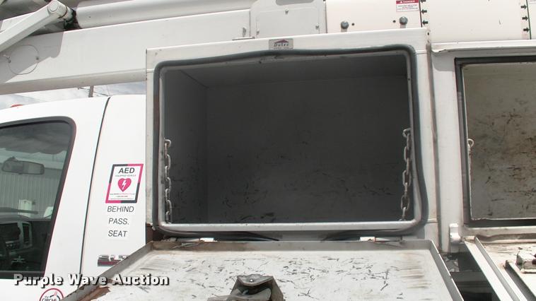 image for item DK9608 2010 Dodge Ram 5500 bucket truck