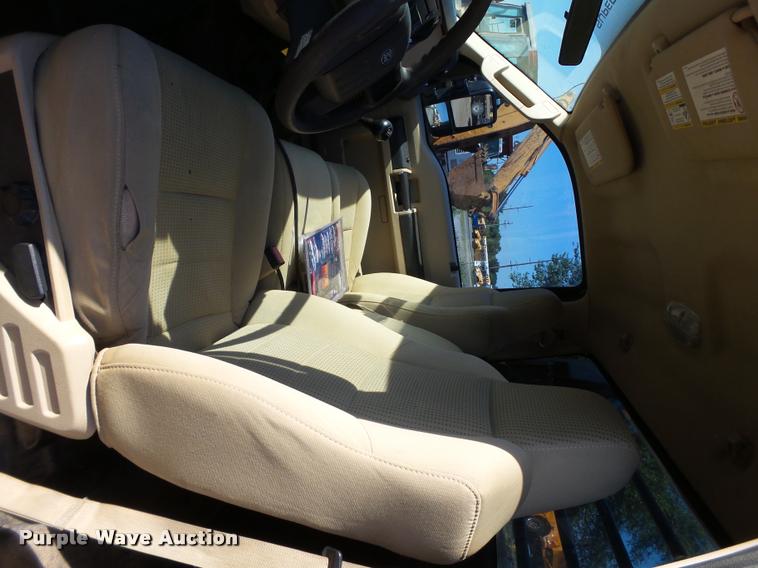 image for item DL9101 2008 Ford F350 Super Duty flatbed pickup truck