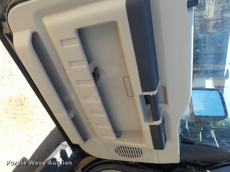 image for item DL9101 2008 Ford F350 Super Duty flatbed pickup truck