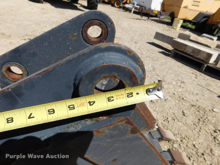 image for item DM9448 Melroe 12"W bucket