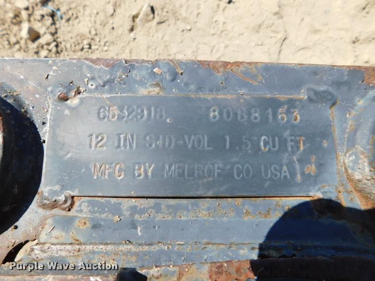 image for item DM9448 Melroe 12"W bucket