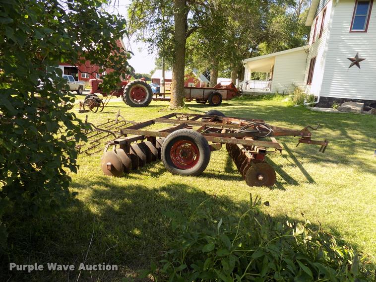 image for item DP9999 International Harvester 37 tandem offset disk