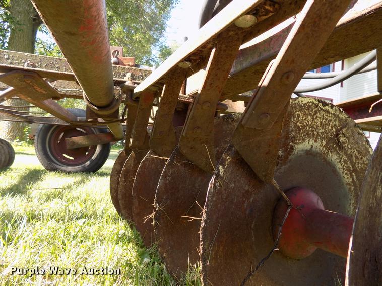 image for item DP9999 International Harvester 37 tandem offset disk