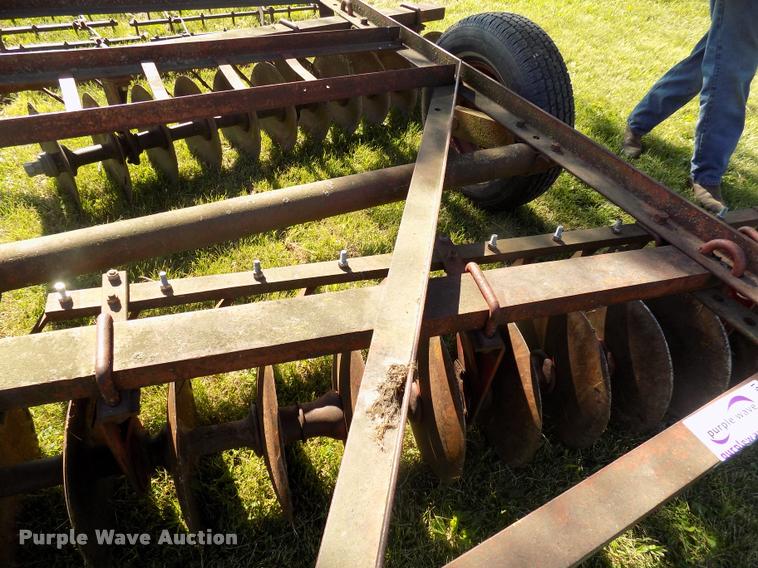 image for item DP9999 International Harvester 37 tandem offset disk