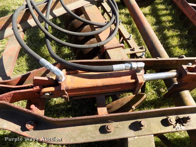 image for item DP9999 International Harvester 37 tandem offset disk