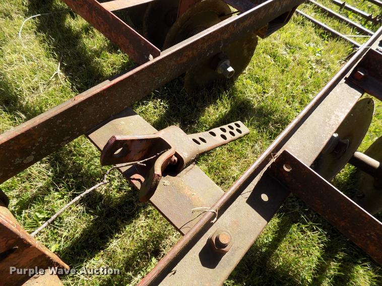 image for item DP9999 International Harvester 37 tandem offset disk