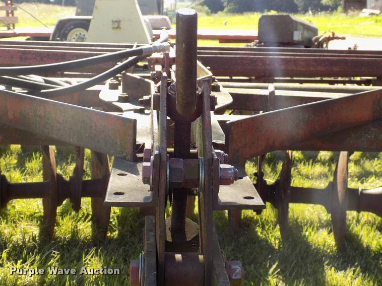 image for item DP9999 International Harvester 37 tandem offset disk