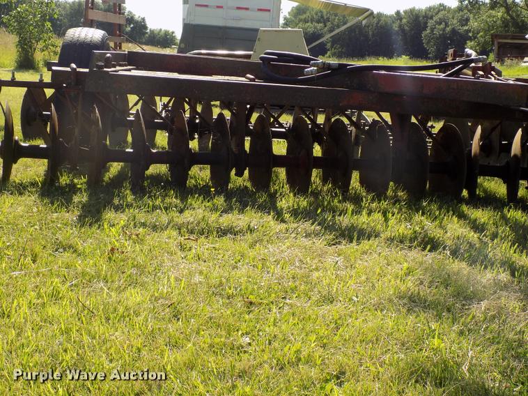 image for item DP9999 International Harvester 37 tandem offset disk