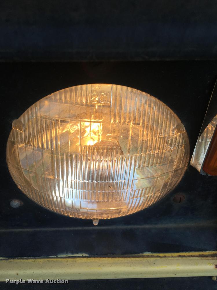 image for item G1187 1983 Cushman Truckster utility vehicle