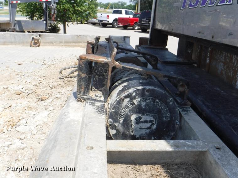 image for item K5915 2001 International 4700 wrecker truck