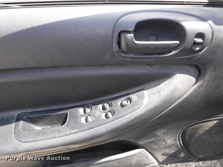 image for item K5932 2005 Chrysler Sebring Touring