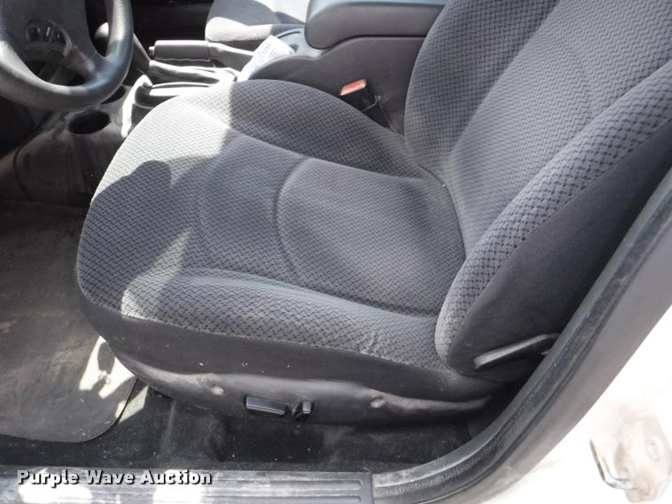 image for item K5932 2005 Chrysler Sebring Touring