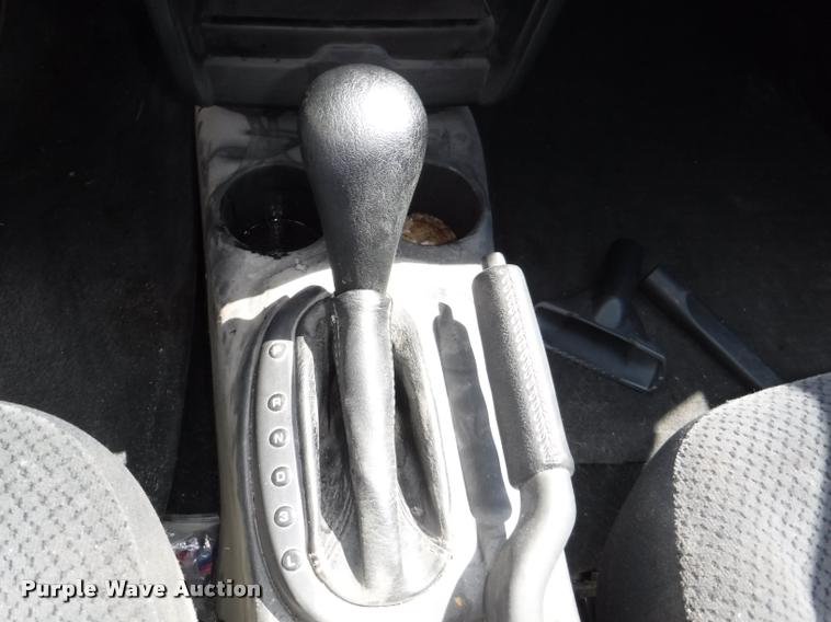 image for item K5932 2005 Chrysler Sebring Touring