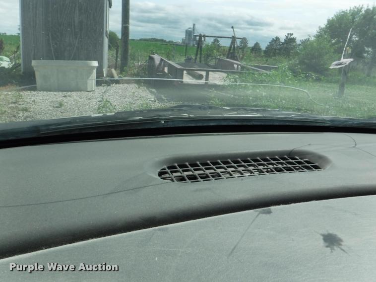 image for item K5932 2005 Chrysler Sebring Touring