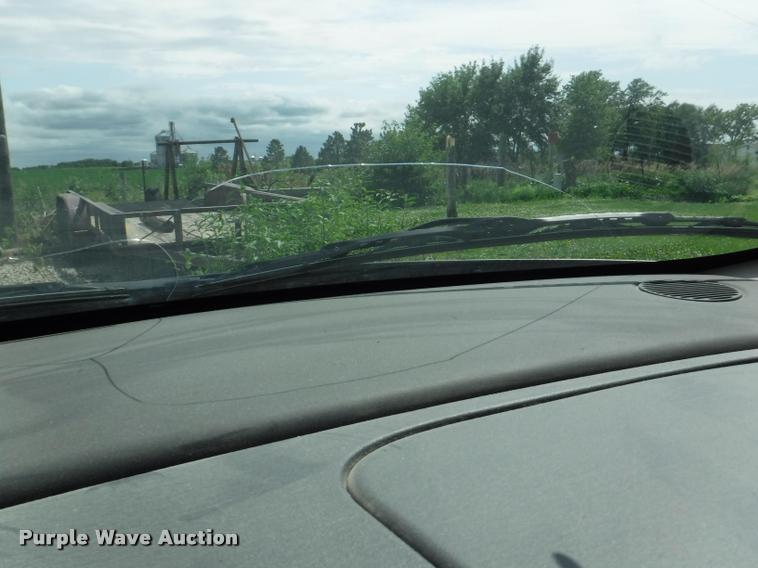 image for item K5932 2005 Chrysler Sebring Touring