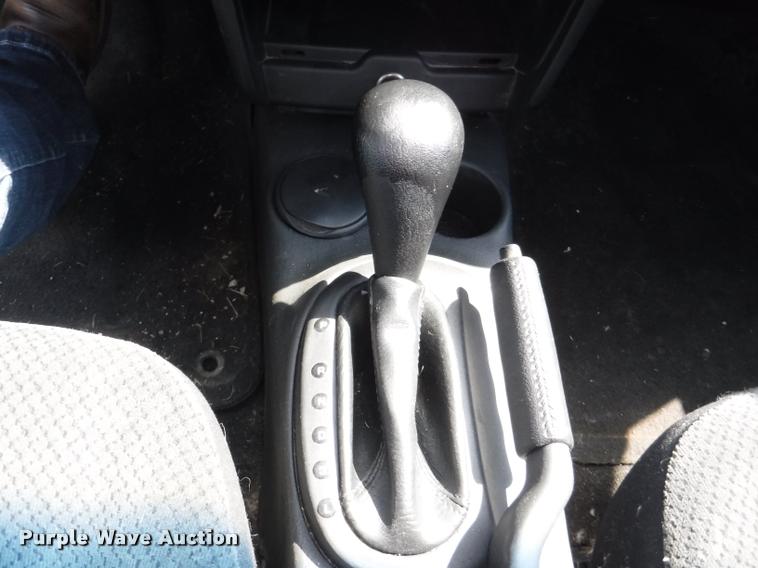 image for item K5933 2006 Dodge Stratus SXT