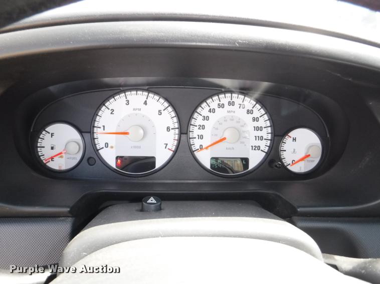 image for item K5933 2006 Dodge Stratus SXT