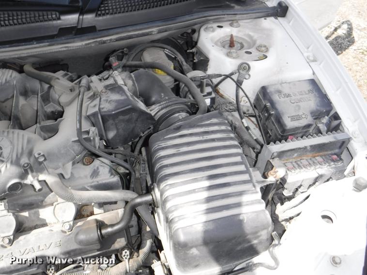 image for item K5933 2006 Dodge Stratus SXT