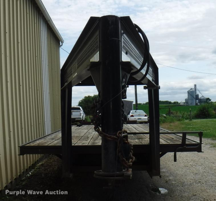 image for item K5942 1995 Titan equipment trailer