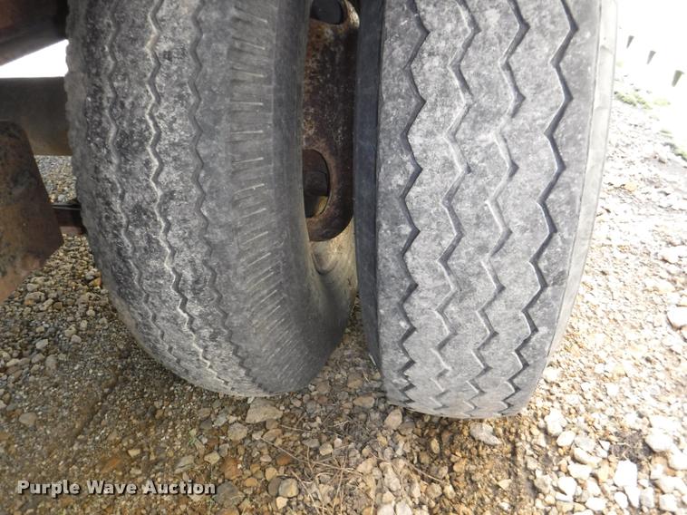 image for item K5942 1995 Titan equipment trailer