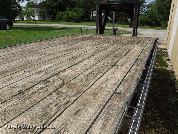 image for item K5942 1995 Titan equipment trailer